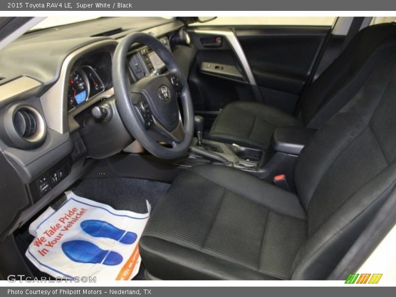 Super White / Black 2015 Toyota RAV4 LE