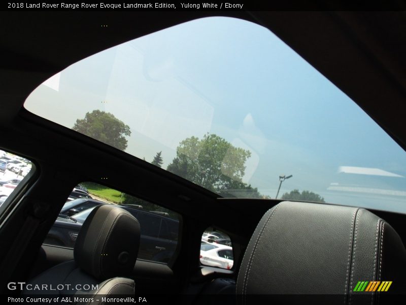 Yulong White / Ebony 2018 Land Rover Range Rover Evoque Landmark Edition