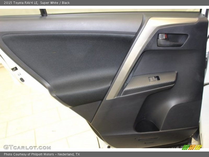 Super White / Black 2015 Toyota RAV4 LE