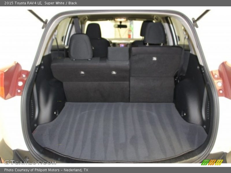 Super White / Black 2015 Toyota RAV4 LE