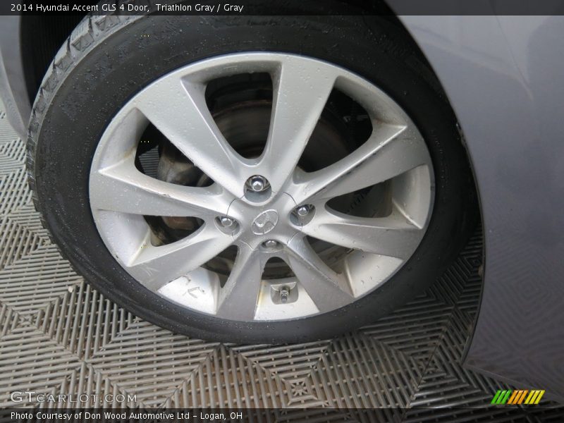 Triathlon Gray / Gray 2014 Hyundai Accent GLS 4 Door