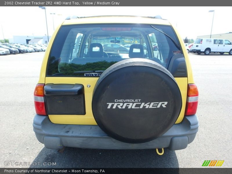 Yellow / Medium Gray 2002 Chevrolet Tracker ZR2 4WD Hard Top