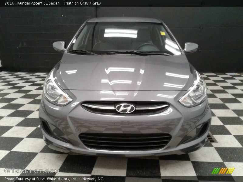 Triathlon Gray / Gray 2016 Hyundai Accent SE Sedan