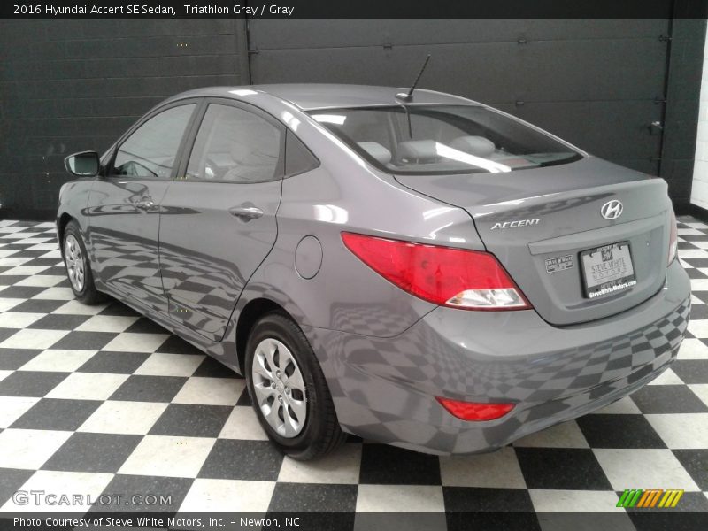 Triathlon Gray / Gray 2016 Hyundai Accent SE Sedan