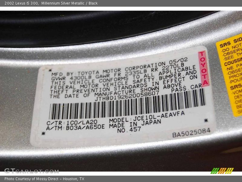 Millennium Silver Metallic / Black 2002 Lexus IS 300