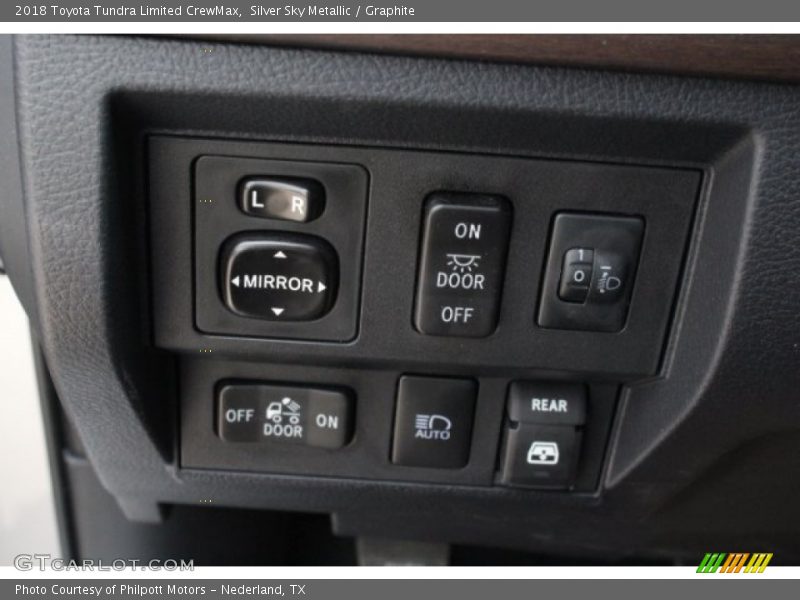 Silver Sky Metallic / Graphite 2018 Toyota Tundra Limited CrewMax