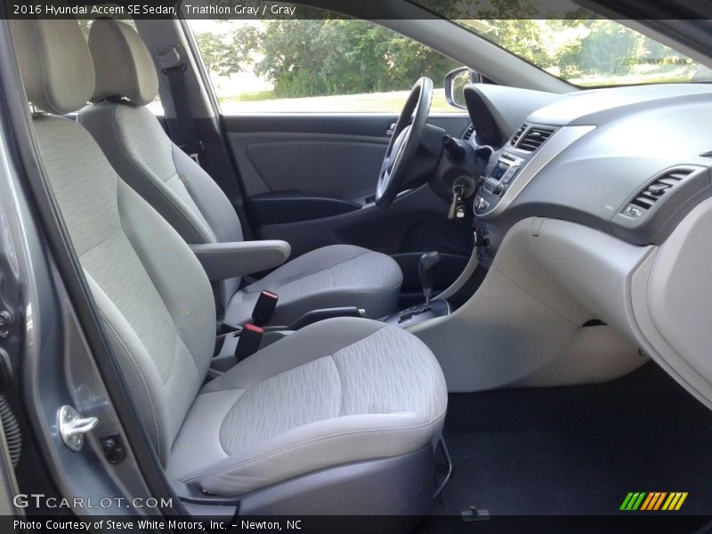 Triathlon Gray / Gray 2016 Hyundai Accent SE Sedan