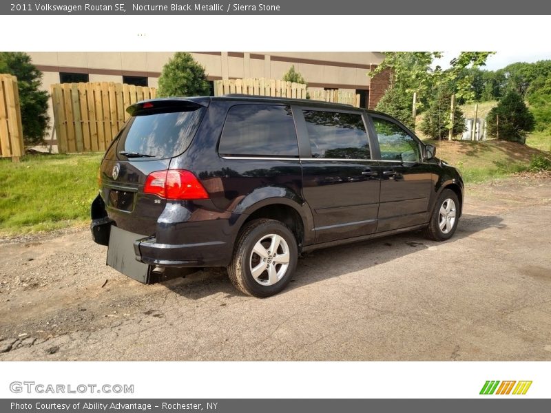 Nocturne Black Metallic / Sierra Stone 2011 Volkswagen Routan SE