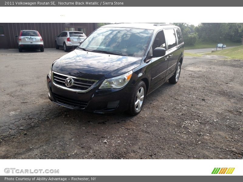 Nocturne Black Metallic / Sierra Stone 2011 Volkswagen Routan SE