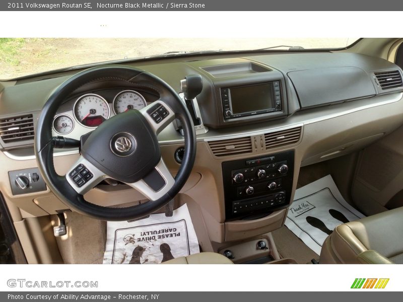 Nocturne Black Metallic / Sierra Stone 2011 Volkswagen Routan SE