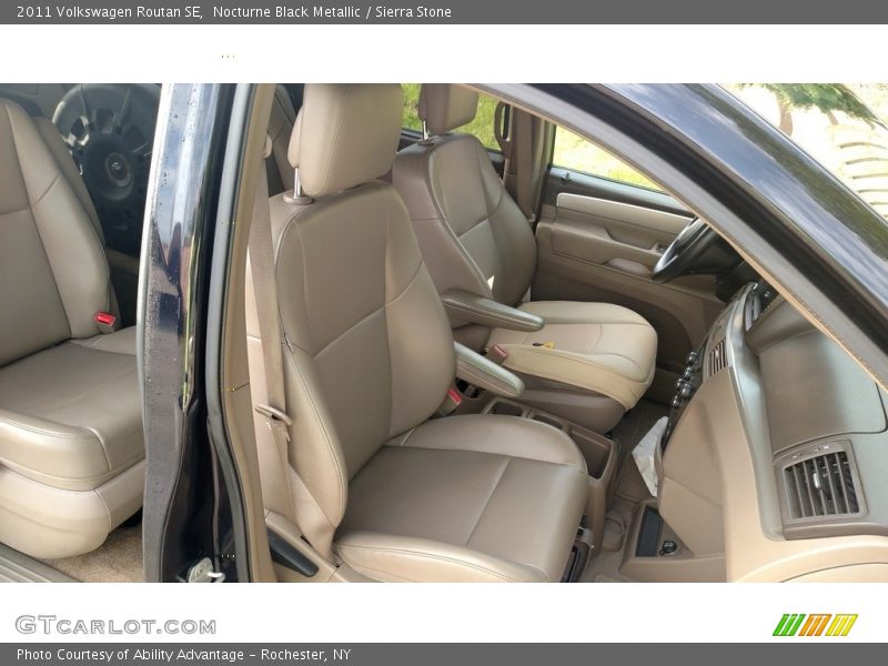 Nocturne Black Metallic / Sierra Stone 2011 Volkswagen Routan SE