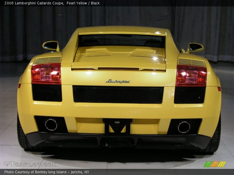 Rear of a 2006 Lamborghini Gallardo Coupe - 2006 Lamborghini Gallardo Coupe