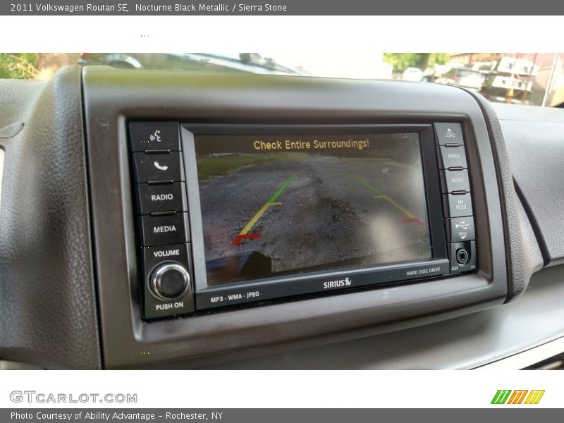 Nocturne Black Metallic / Sierra Stone 2011 Volkswagen Routan SE
