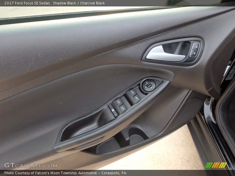 Shadow Black / Charcoal Black 2017 Ford Focus SE Sedan