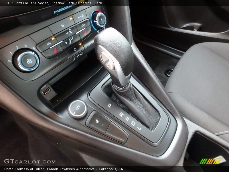 Shadow Black / Charcoal Black 2017 Ford Focus SE Sedan