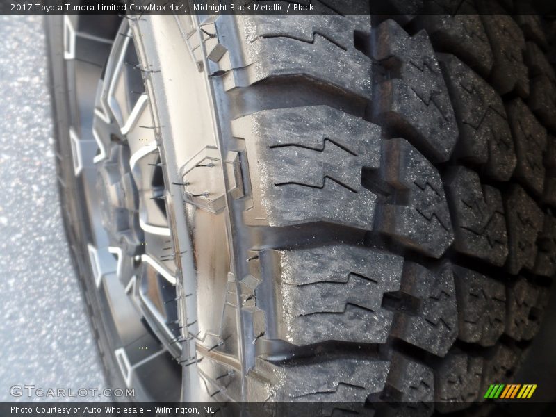 Midnight Black Metallic / Black 2017 Toyota Tundra Limited CrewMax 4x4