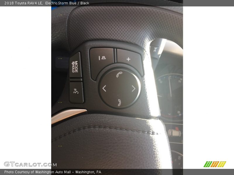 Electric Storm Blue / Black 2018 Toyota RAV4 LE