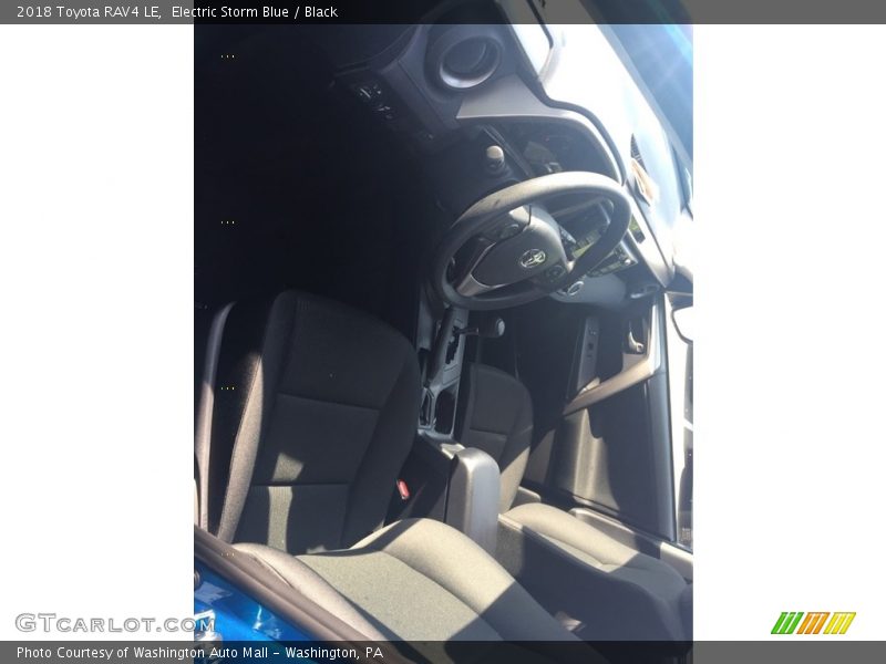Electric Storm Blue / Black 2018 Toyota RAV4 LE