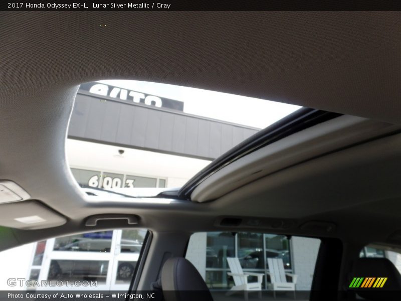 Lunar Silver Metallic / Gray 2017 Honda Odyssey EX-L