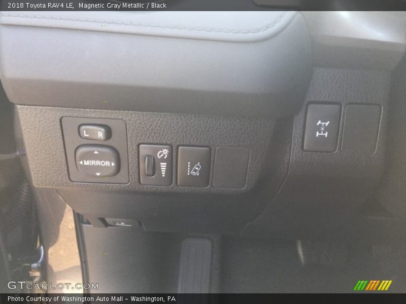 Magnetic Gray Metallic / Black 2018 Toyota RAV4 LE