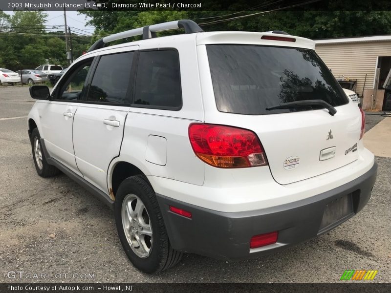 Diamond White Pearl / Charcoal 2003 Mitsubishi Outlander LS 4WD
