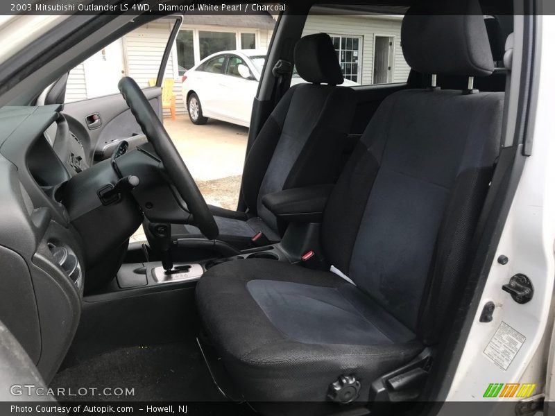 Diamond White Pearl / Charcoal 2003 Mitsubishi Outlander LS 4WD