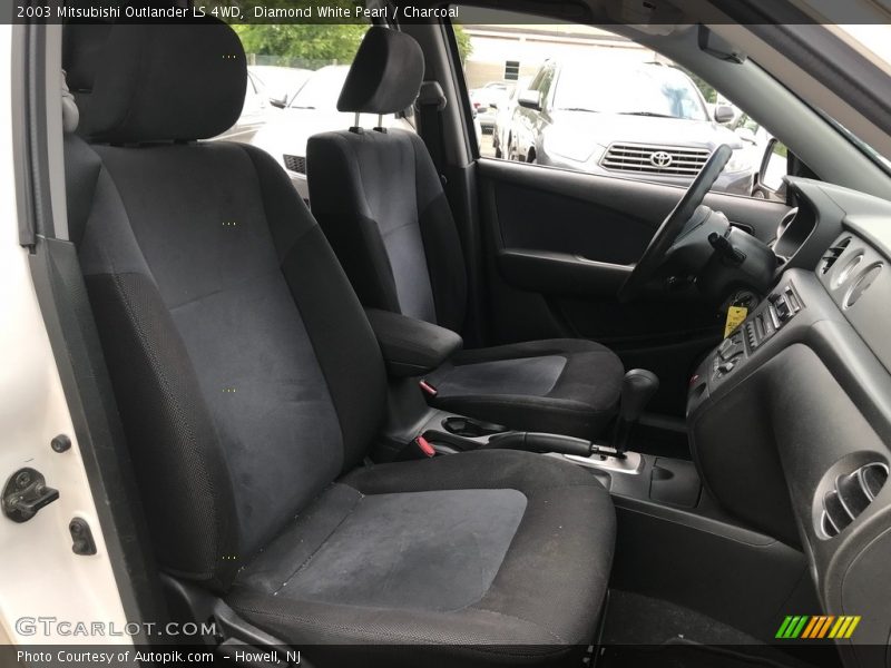 Diamond White Pearl / Charcoal 2003 Mitsubishi Outlander LS 4WD
