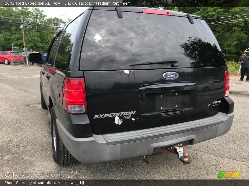 Black Clearcoat / Medium Parchment 2003 Ford Expedition XLT 4x4