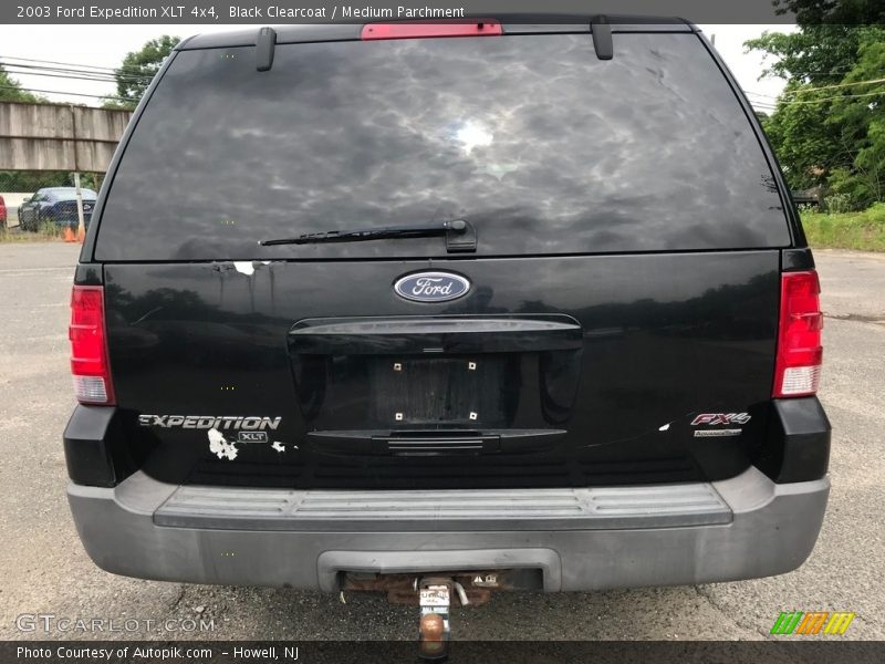 Black Clearcoat / Medium Parchment 2003 Ford Expedition XLT 4x4