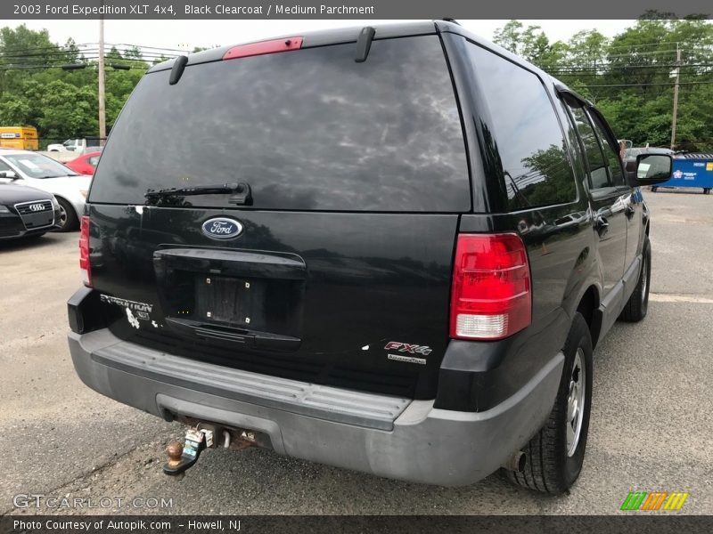 Black Clearcoat / Medium Parchment 2003 Ford Expedition XLT 4x4