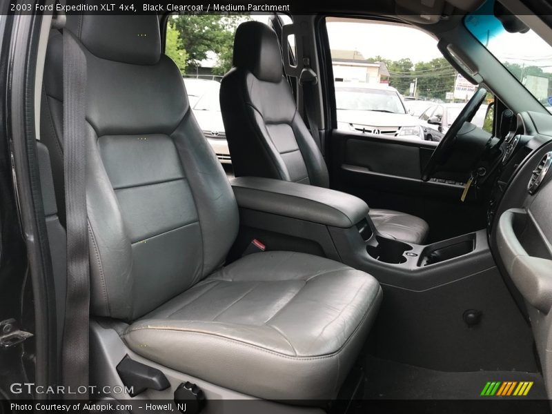 Black Clearcoat / Medium Parchment 2003 Ford Expedition XLT 4x4