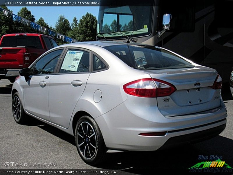 Ingot Silver / Charcoal Black 2018 Ford Fiesta SE Sedan