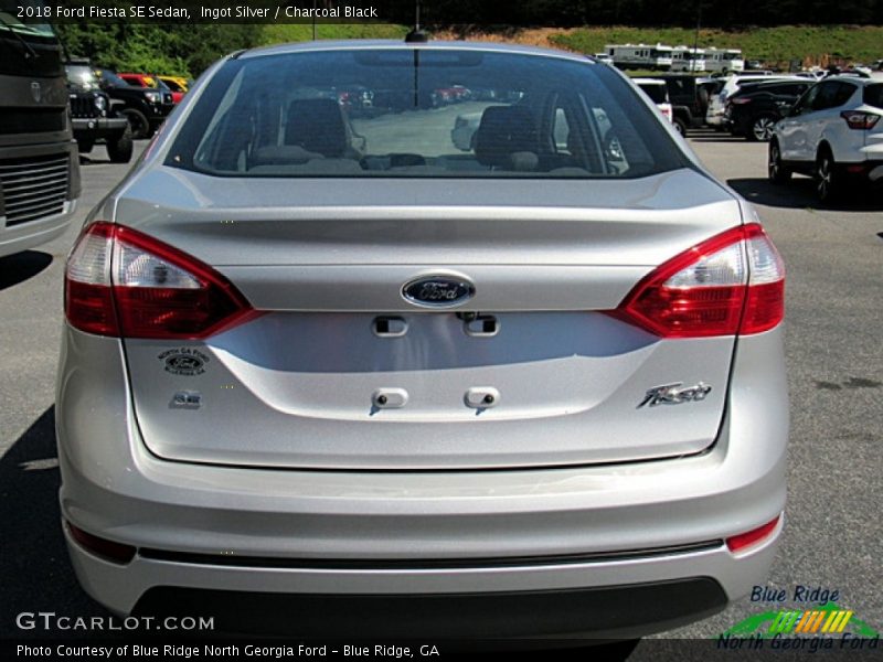 Ingot Silver / Charcoal Black 2018 Ford Fiesta SE Sedan
