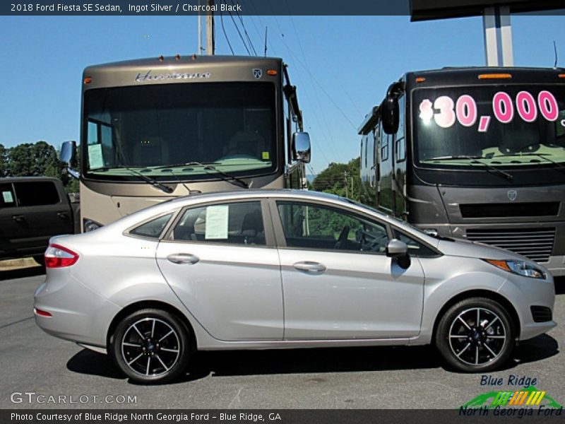 Ingot Silver / Charcoal Black 2018 Ford Fiesta SE Sedan