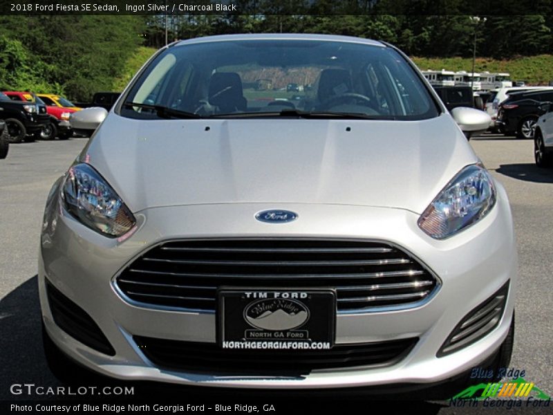 Ingot Silver / Charcoal Black 2018 Ford Fiesta SE Sedan