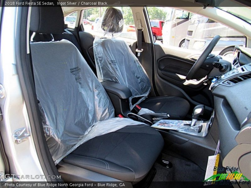 Ingot Silver / Charcoal Black 2018 Ford Fiesta SE Sedan
