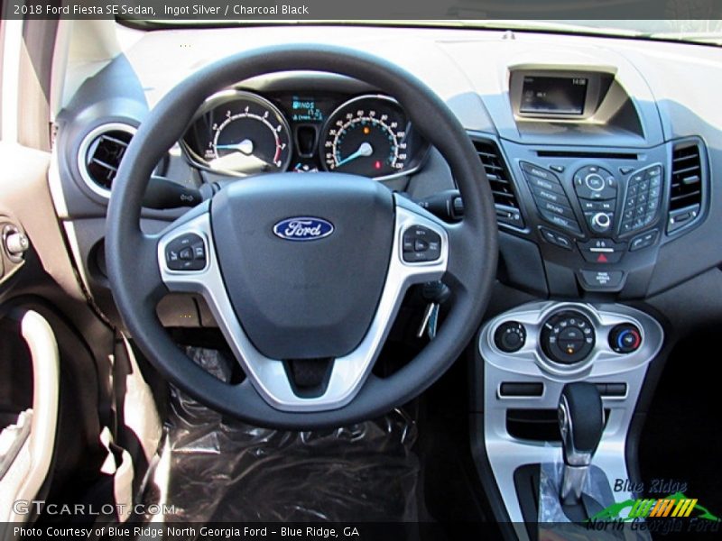 Ingot Silver / Charcoal Black 2018 Ford Fiesta SE Sedan