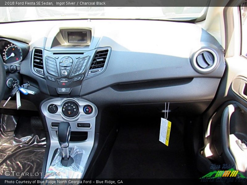 Ingot Silver / Charcoal Black 2018 Ford Fiesta SE Sedan