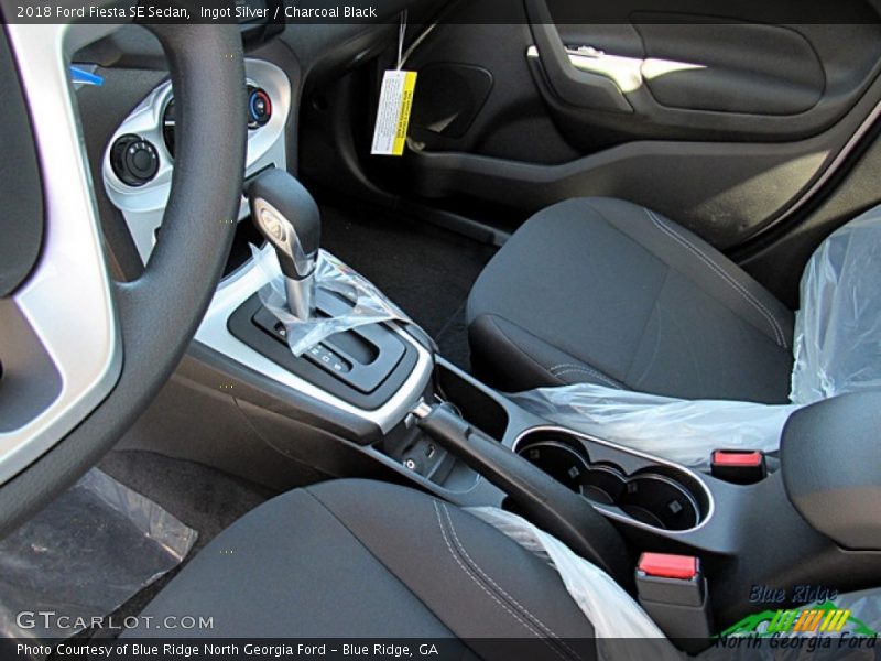 Ingot Silver / Charcoal Black 2018 Ford Fiesta SE Sedan