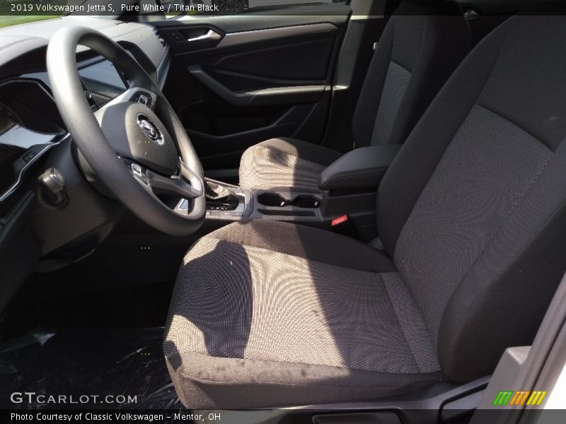 Pure White / Titan Black 2019 Volkswagen Jetta S