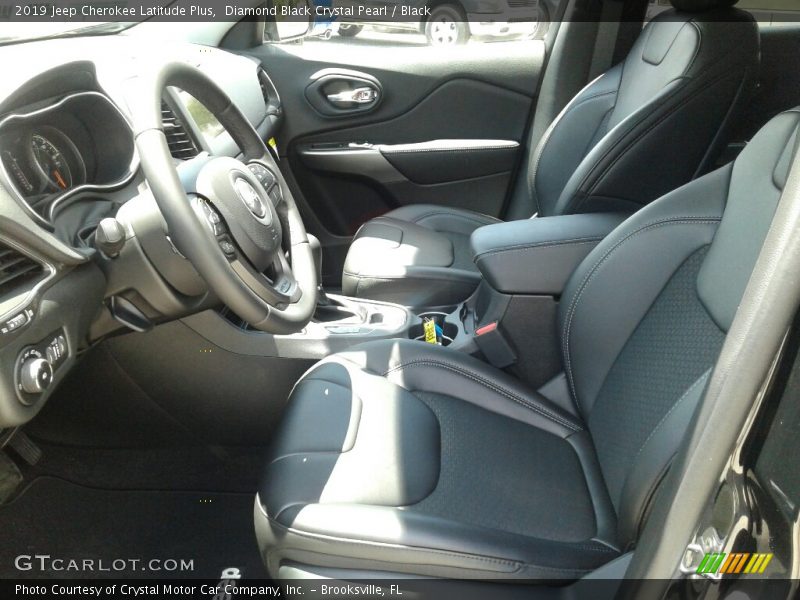 Front Seat of 2019 Cherokee Latitude Plus