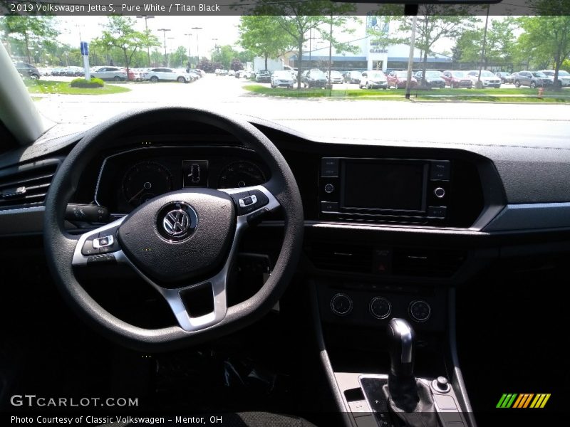 Pure White / Titan Black 2019 Volkswagen Jetta S