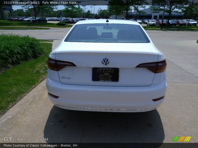 Pure White / Titan Black 2019 Volkswagen Jetta S