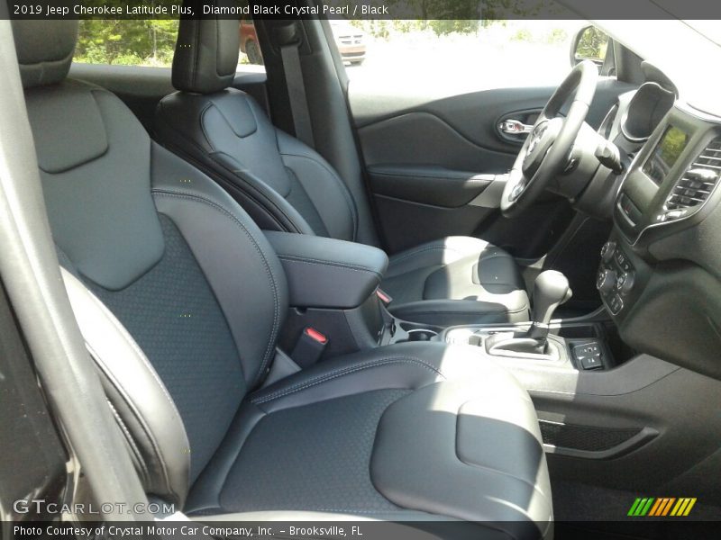 Diamond Black Crystal Pearl / Black 2019 Jeep Cherokee Latitude Plus