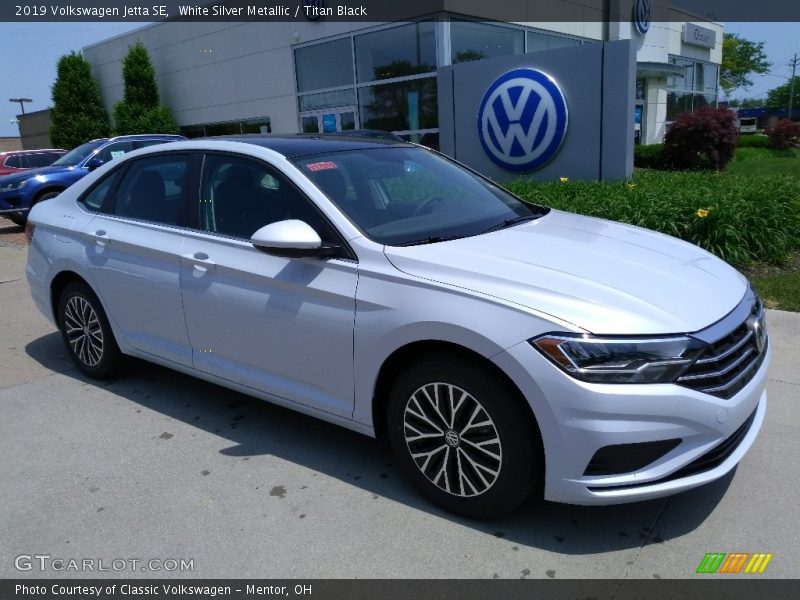 Front 3/4 View of 2019 Jetta SE