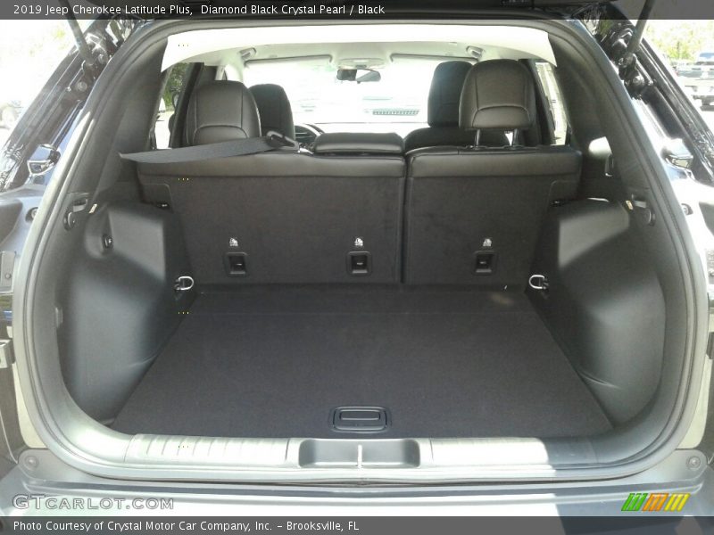 Diamond Black Crystal Pearl / Black 2019 Jeep Cherokee Latitude Plus