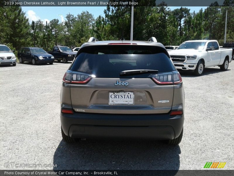Light Brownstone Pearl / Black/Light Frost Beige 2019 Jeep Cherokee Latitude