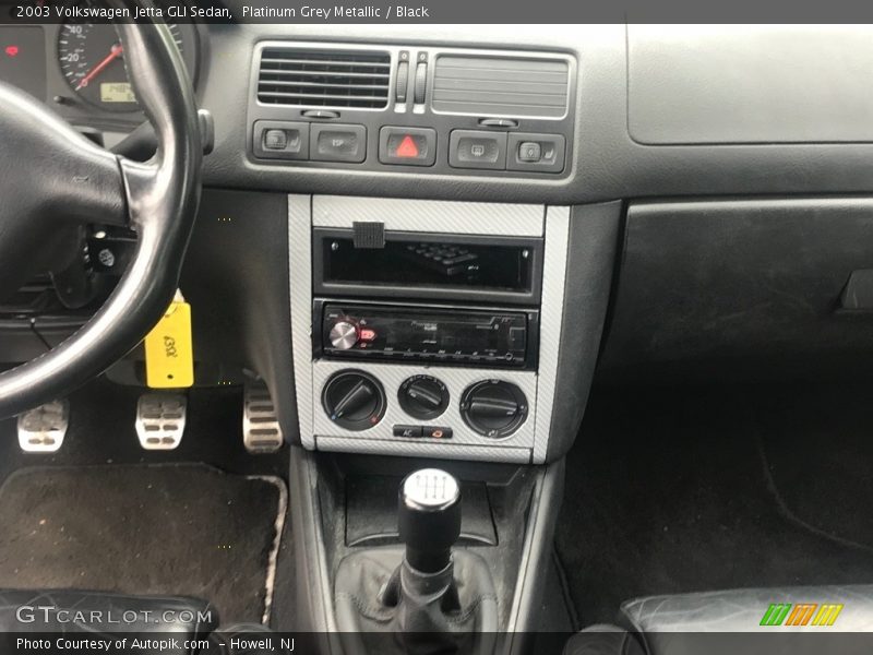 Platinum Grey Metallic / Black 2003 Volkswagen Jetta GLI Sedan
