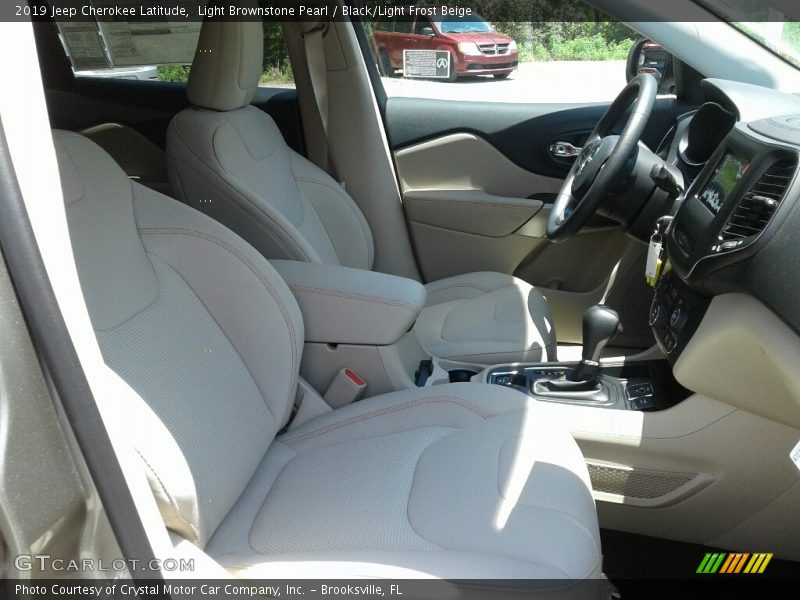 Light Brownstone Pearl / Black/Light Frost Beige 2019 Jeep Cherokee Latitude