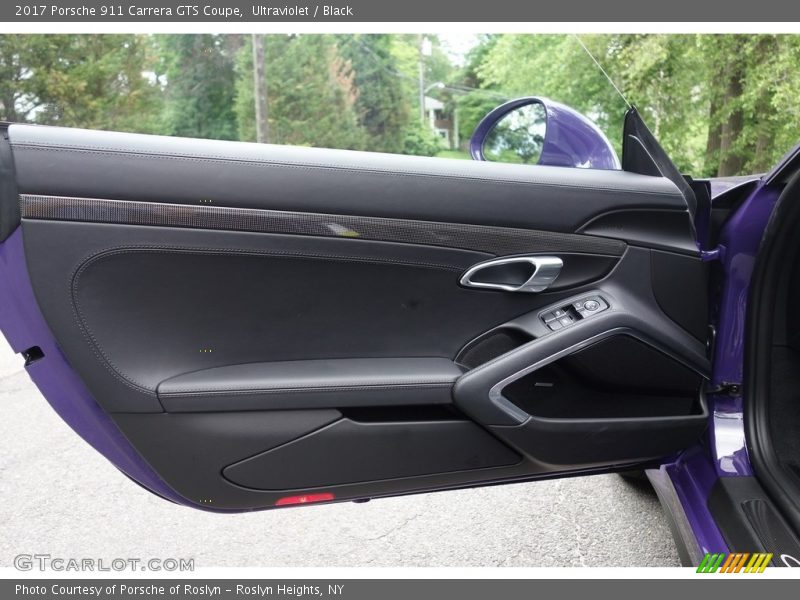 Door Panel of 2017 911 Carrera GTS Coupe